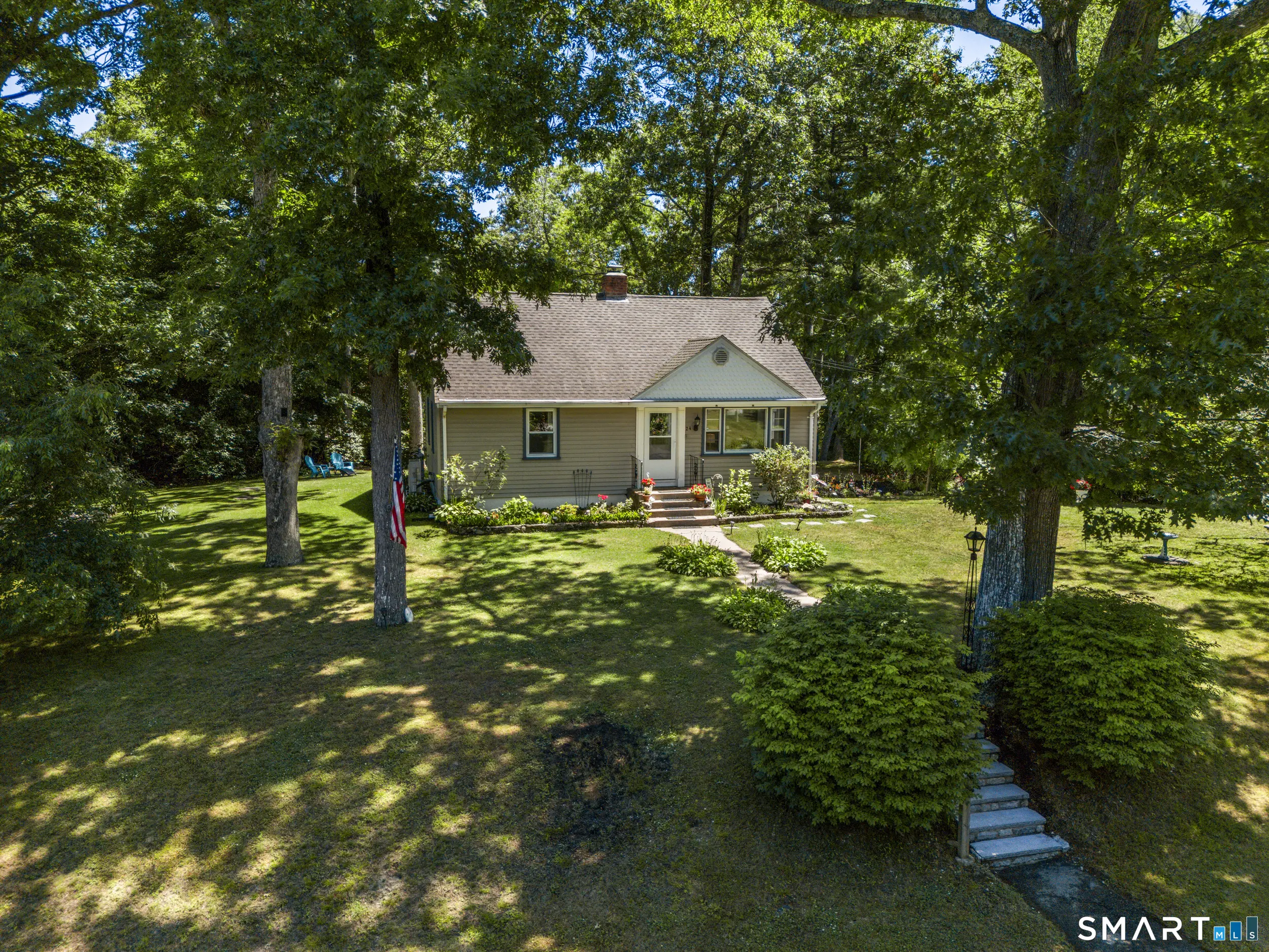 24 Forest Avenue, Groton