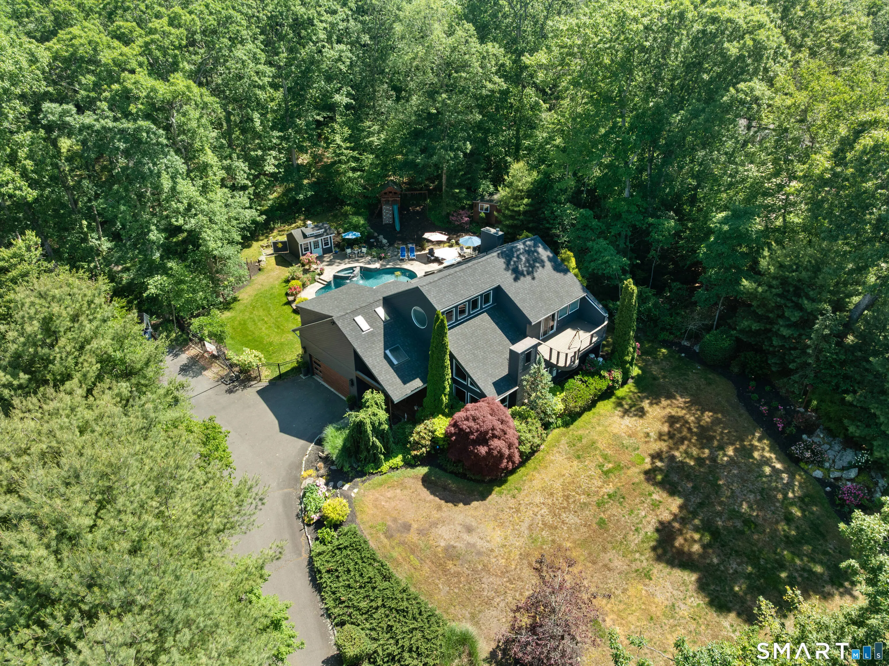 84 Sawmill Road, Branford