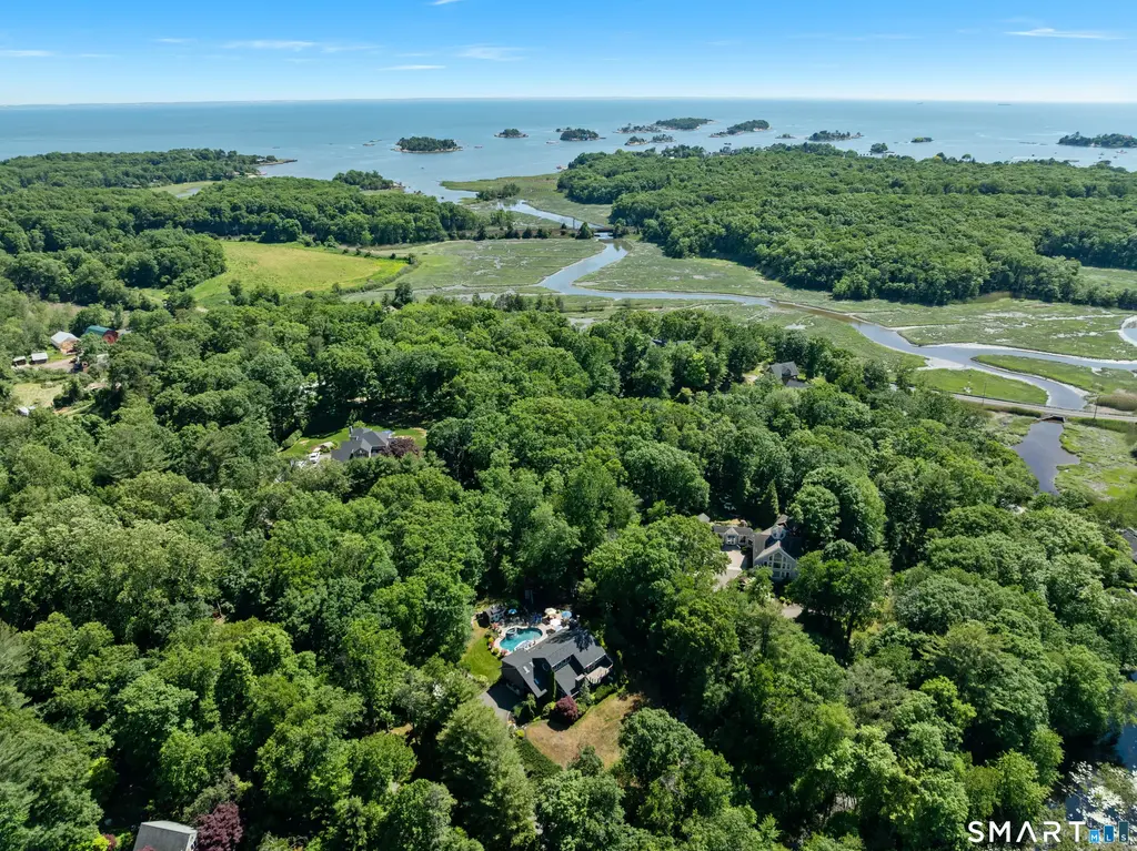 84 Sawmill Road, Branford