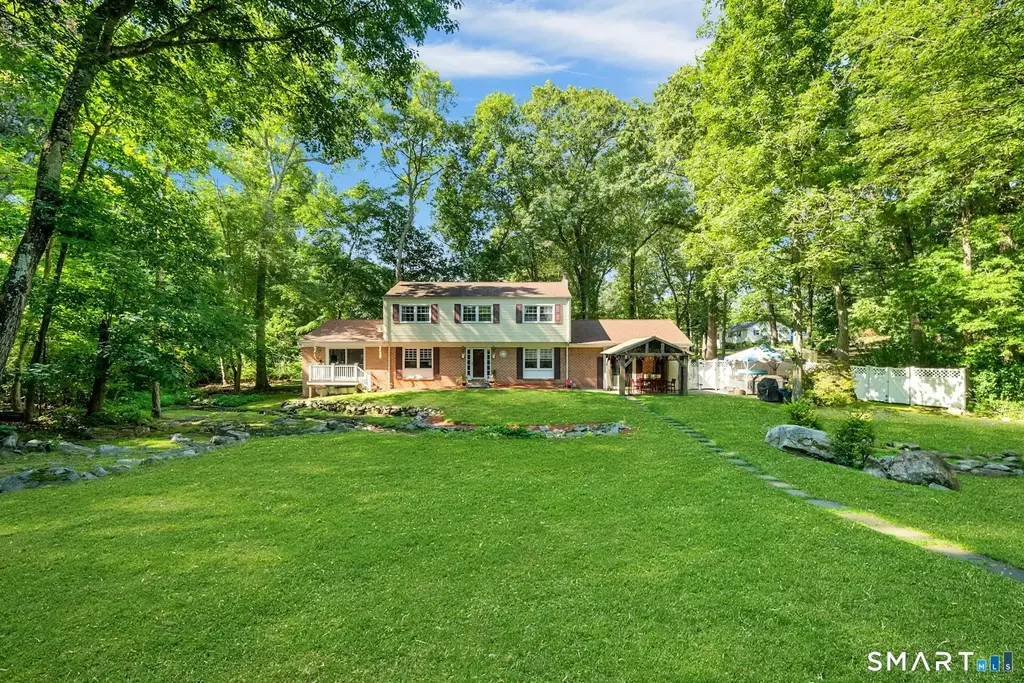 31 Granite Drive, Norwalk