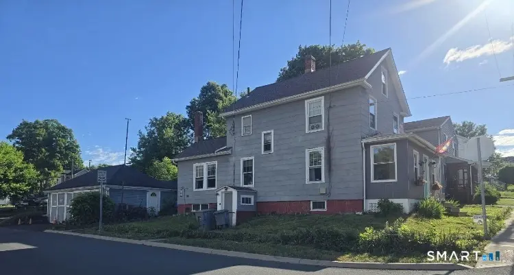 35 Maple Avenue, Enfield