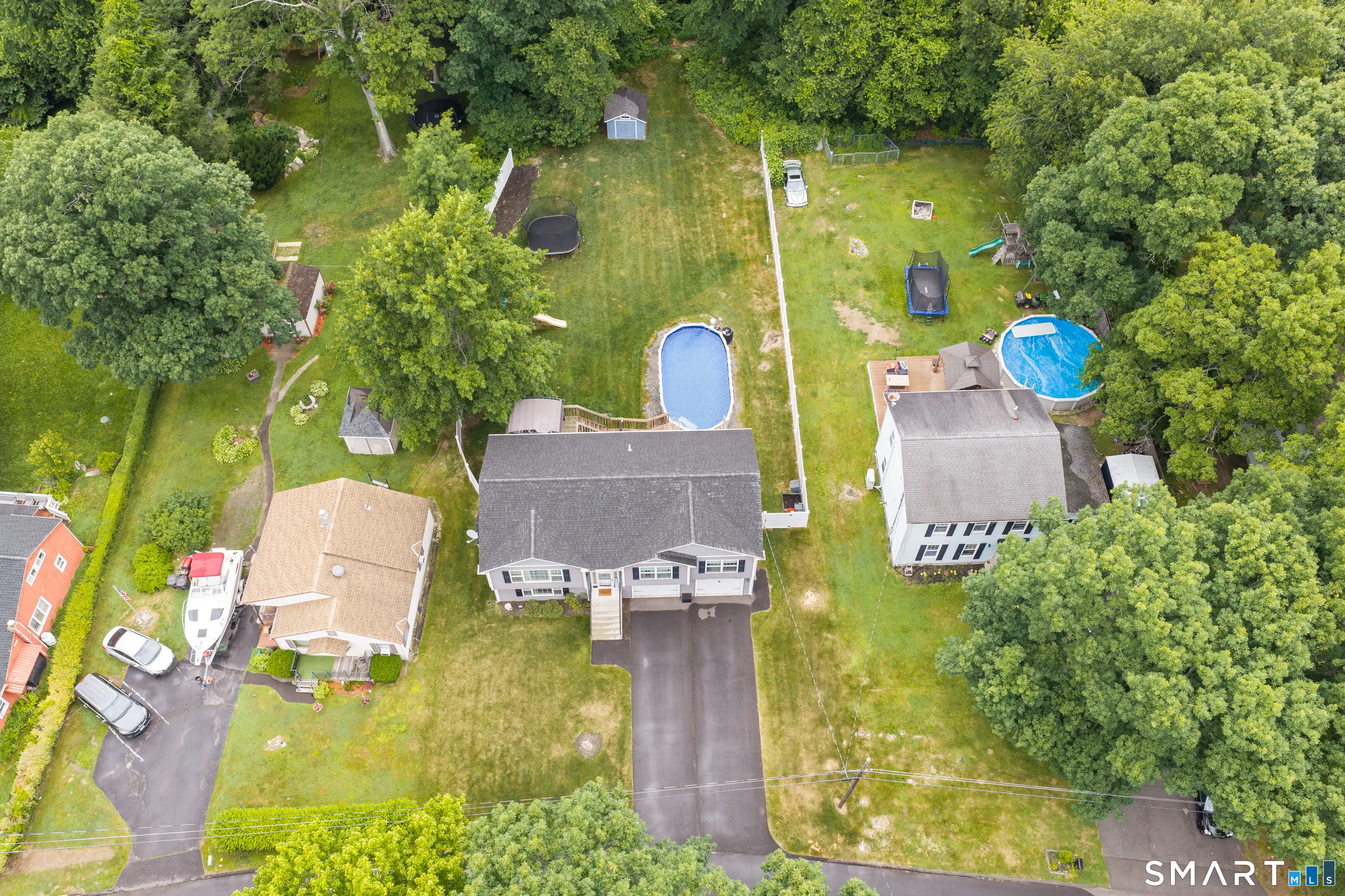 48 Cedar Avenue, Wolcott