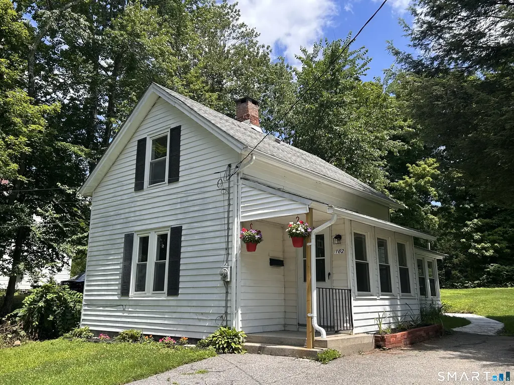 162 Bristol Street, Thomaston