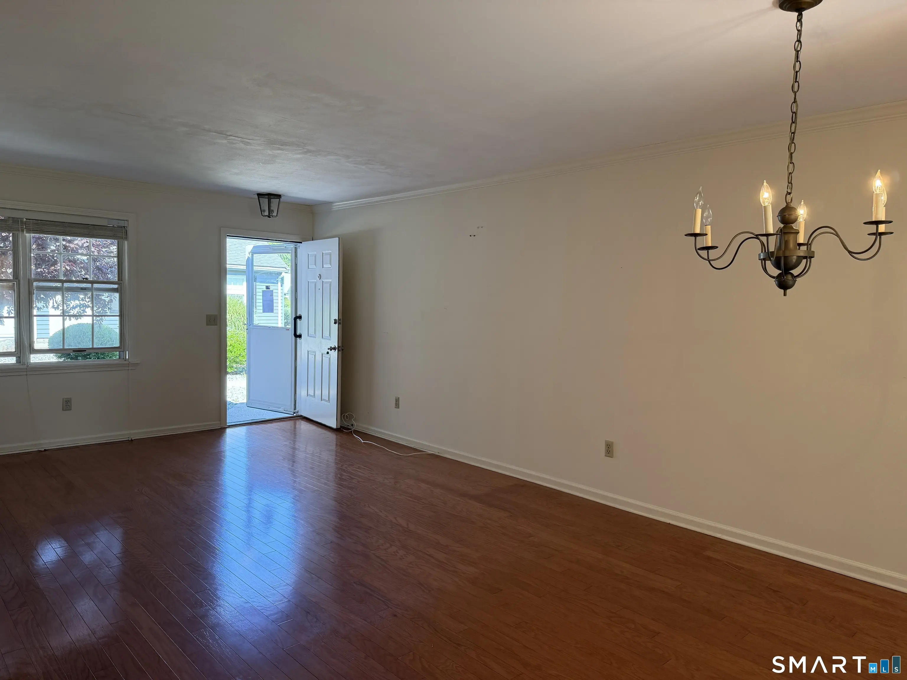 20 Plymouth Court 20, Clinton