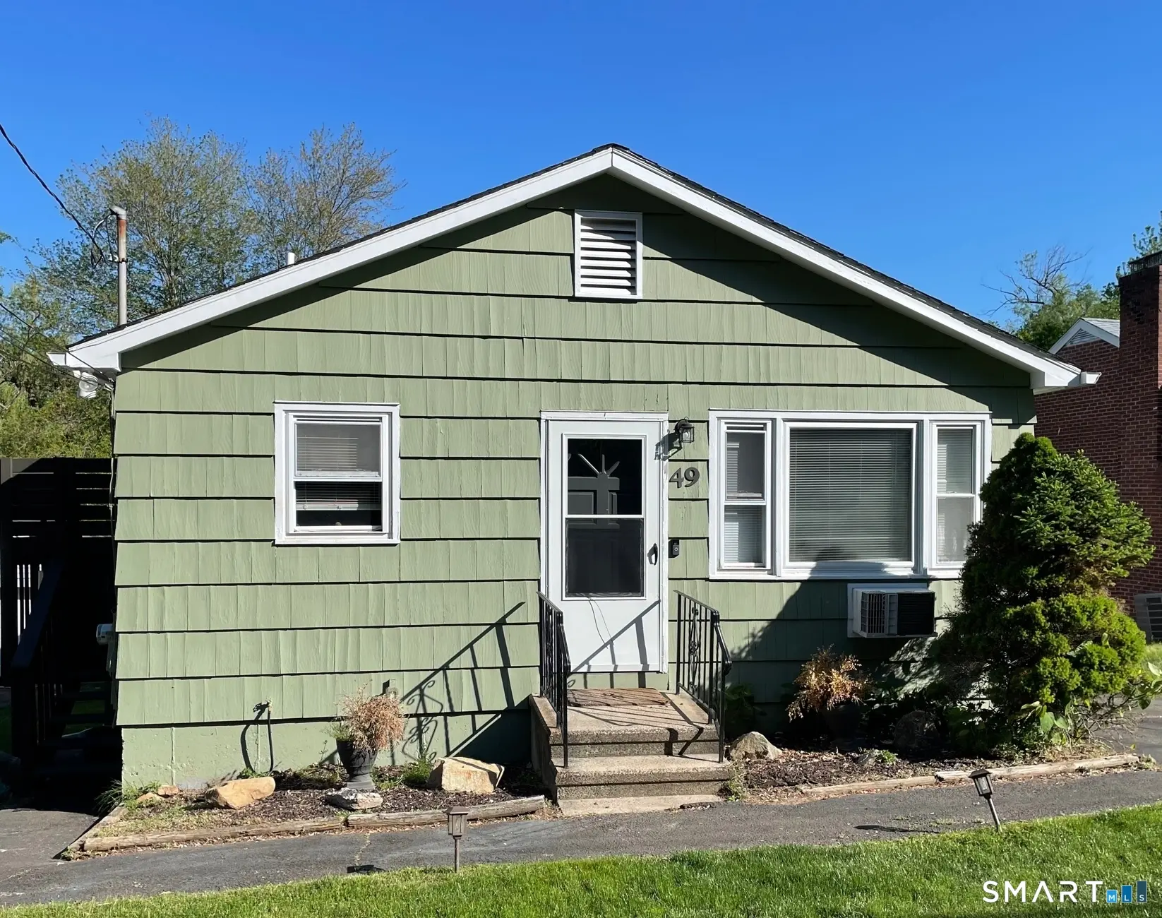49 Homeside Avenue, West Haven