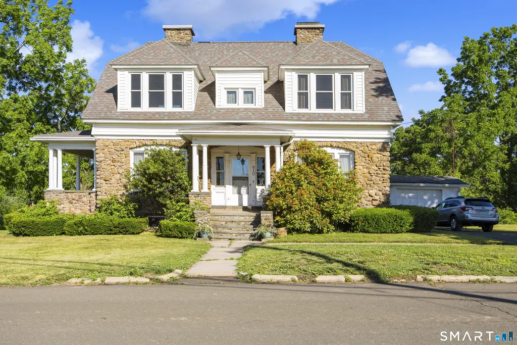 810 Dunbar Hill Road, Hamden