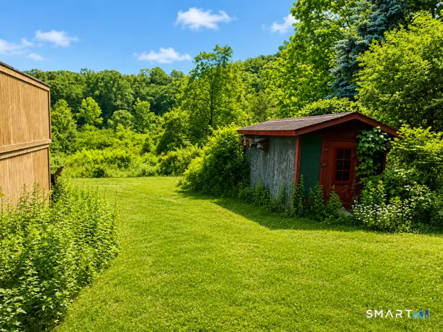 1080 Hoop Pole Road, Guilford