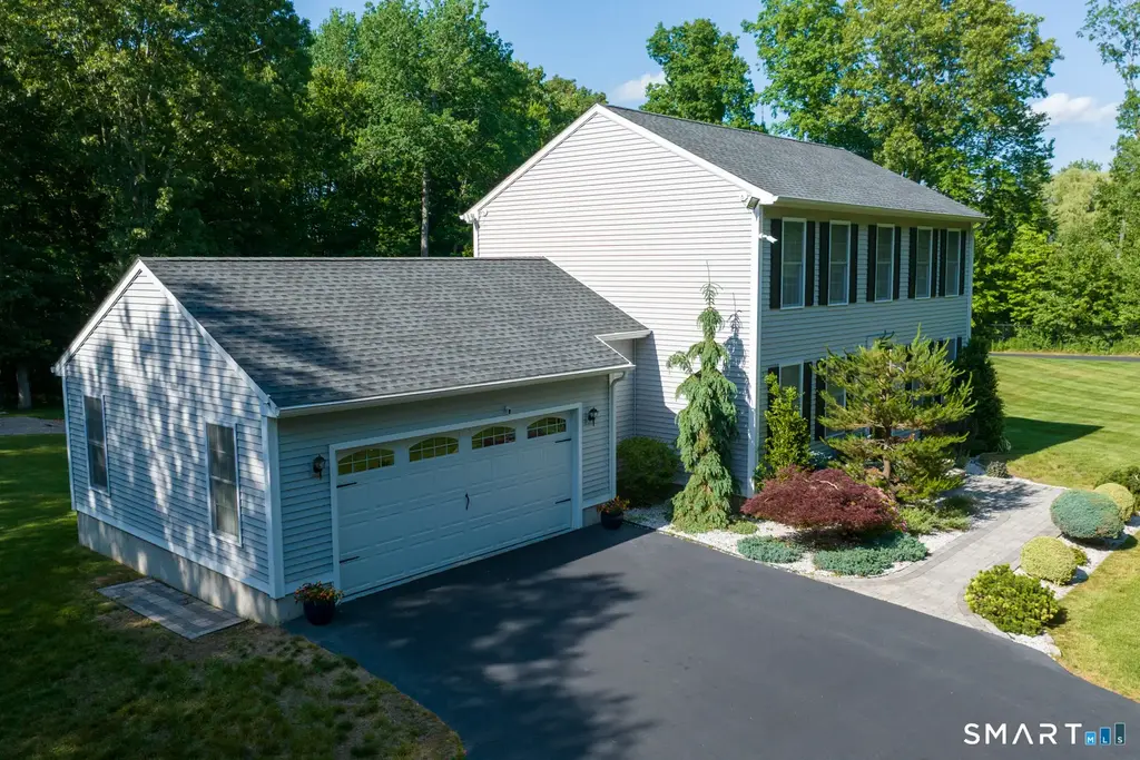 26 Chittenden Road, Hebron