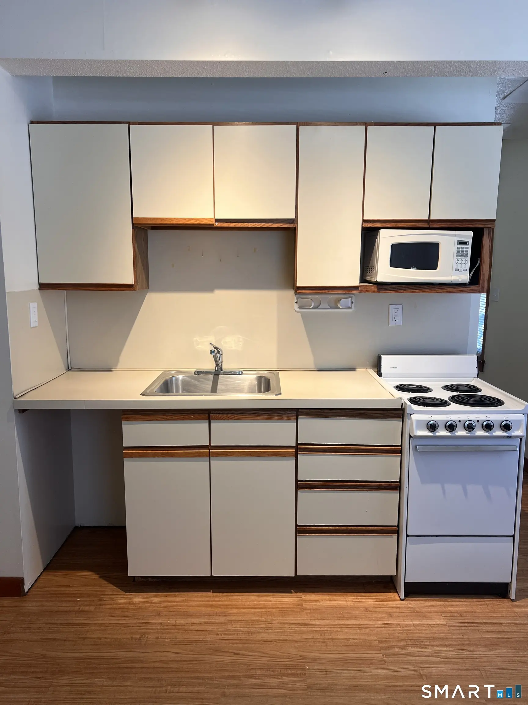 49 Ledyard Avenue 1, Groton