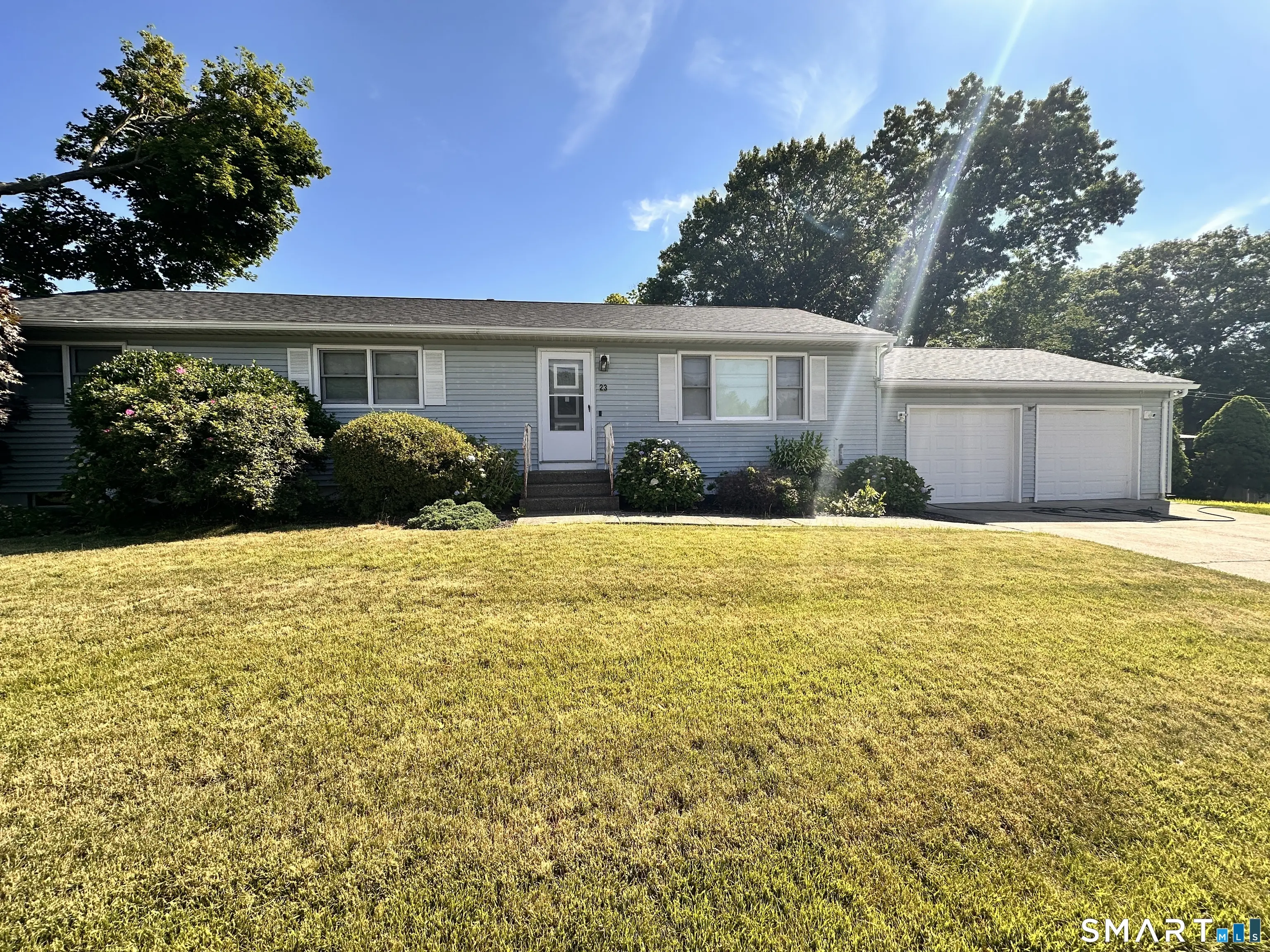 23 Robin Road, West Haven
