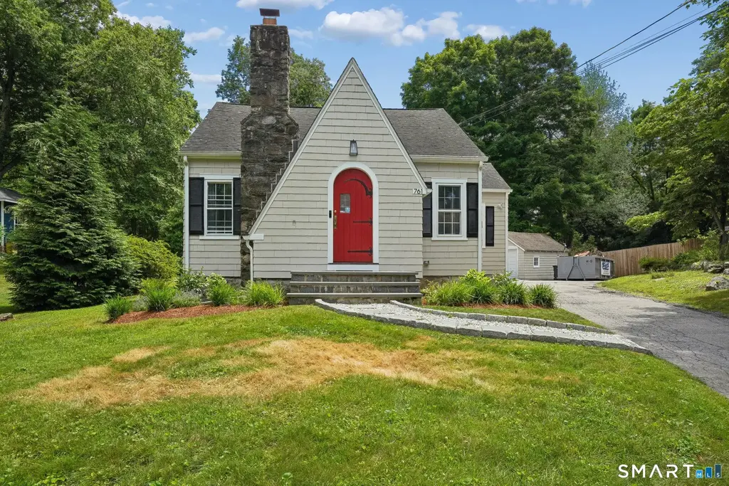 761 Den Road, Stamford