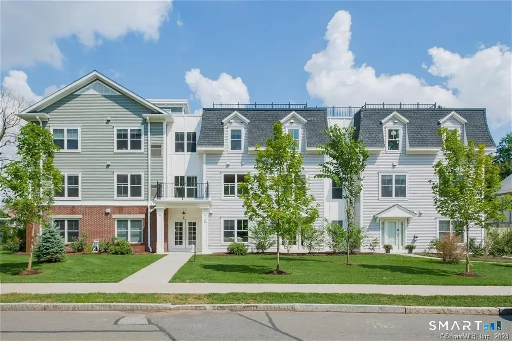 2 Bishop Road 201, West Hartford