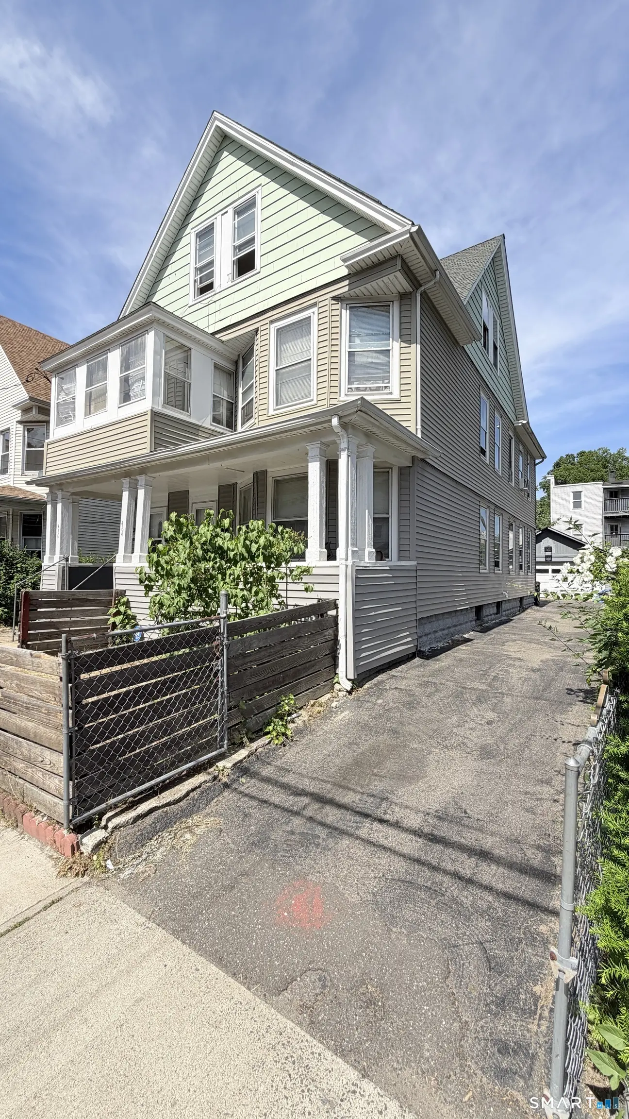 464-466 Hollister Avenue, Bridgeport