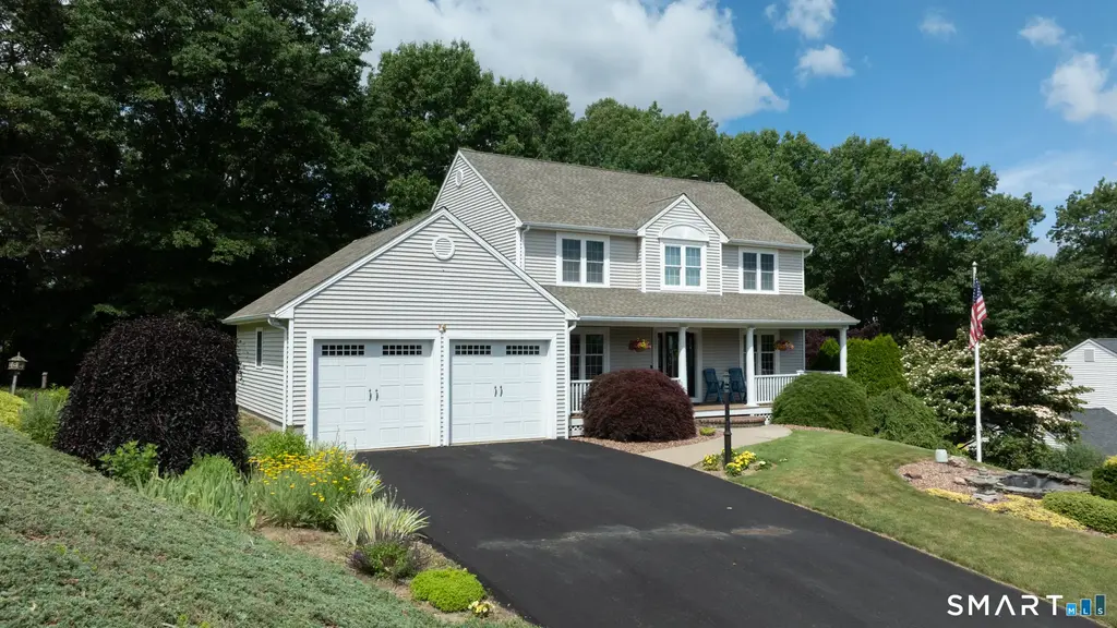 325 Georgetown Drive, Watertown