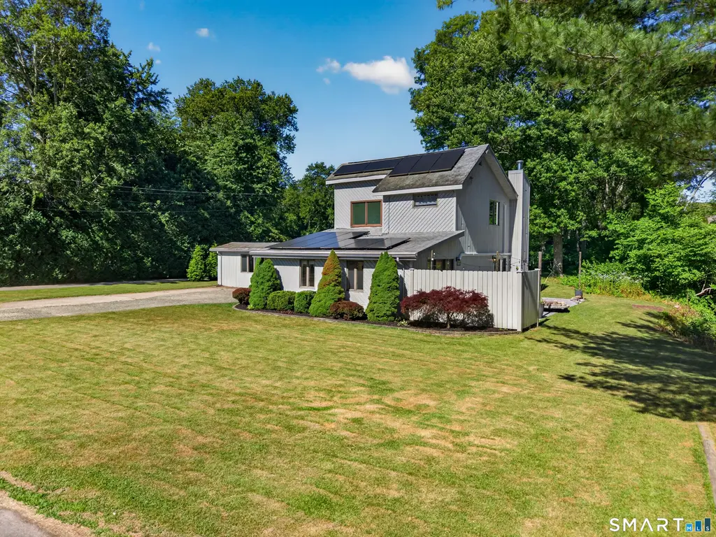 10 Herster Drive, East Lyme