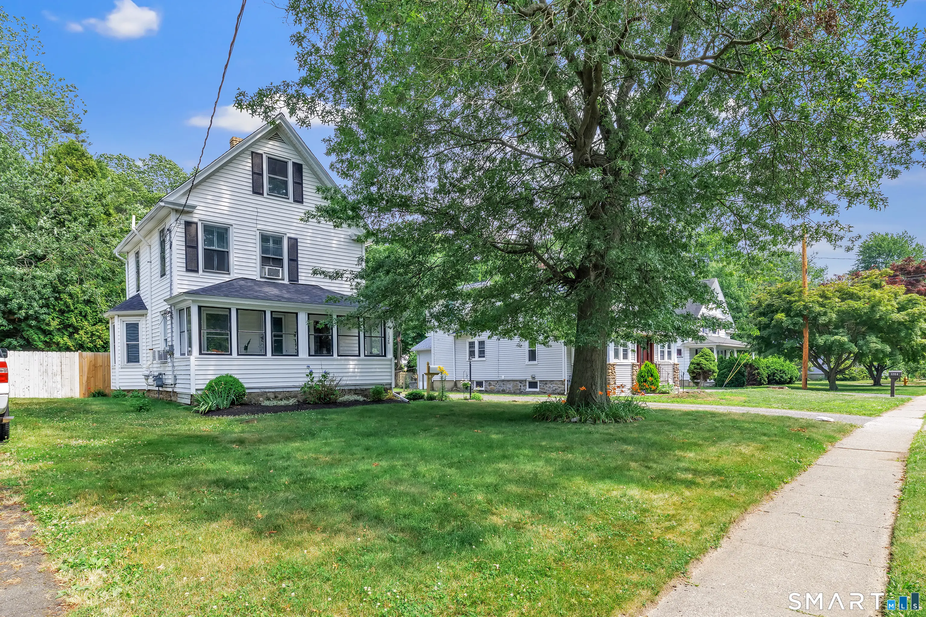 1326 Huntington Road, Stratford