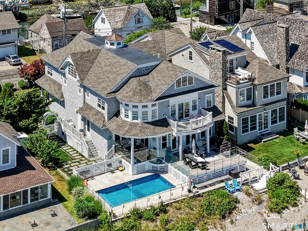 1657 Fairfield Beach Road 1657, Fairfield
