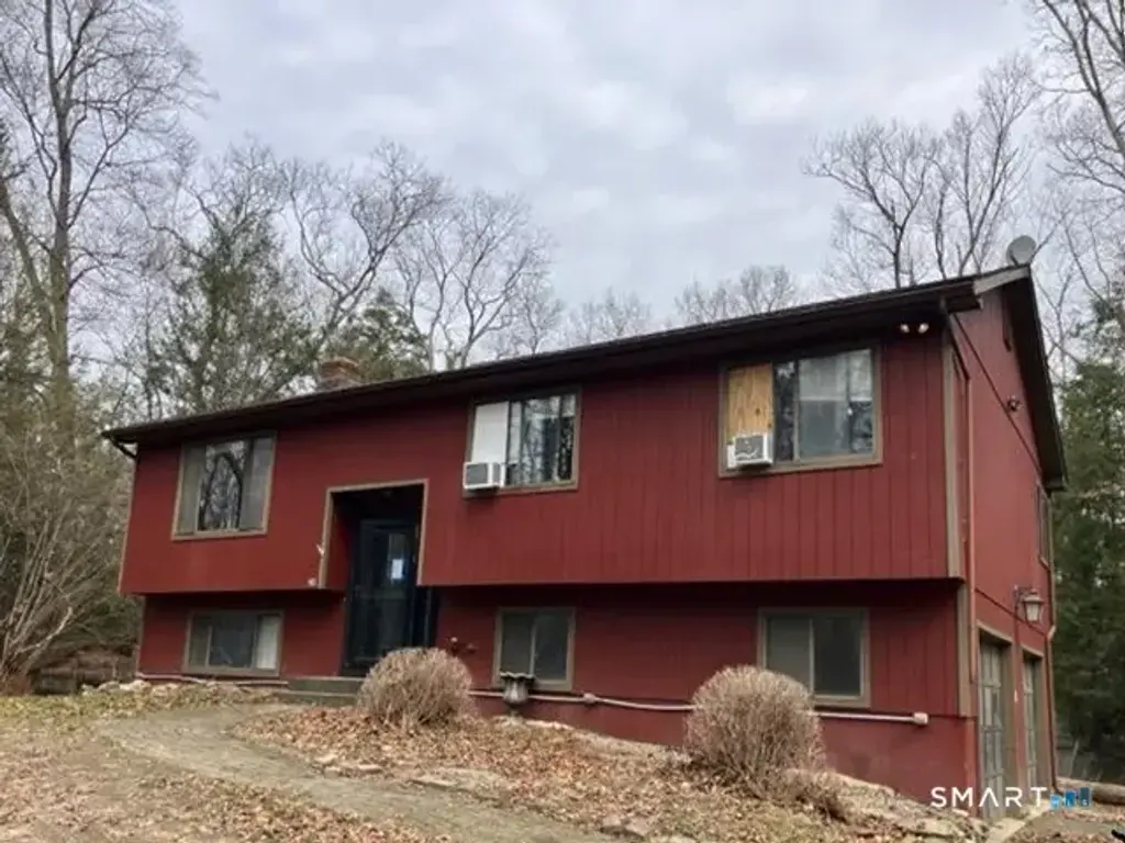 24 Cedar Hill Road, New Milford