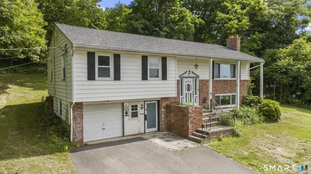 505 Horton Hill Road, Naugatuck