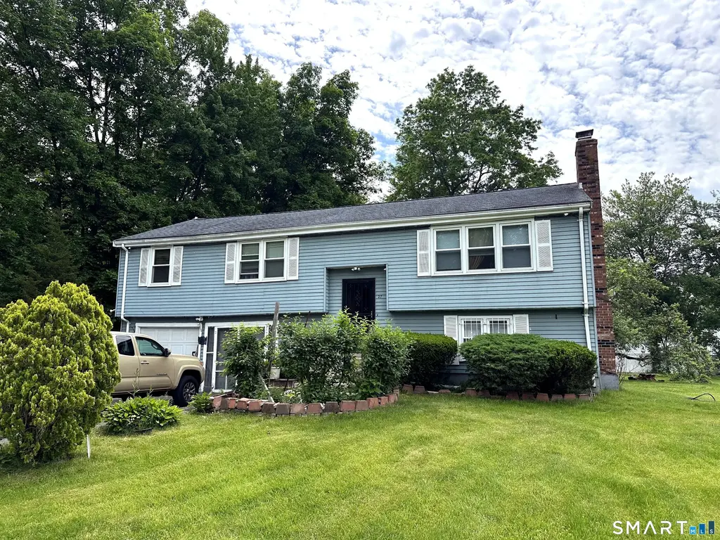27 Eagleton Drive, Windsor
