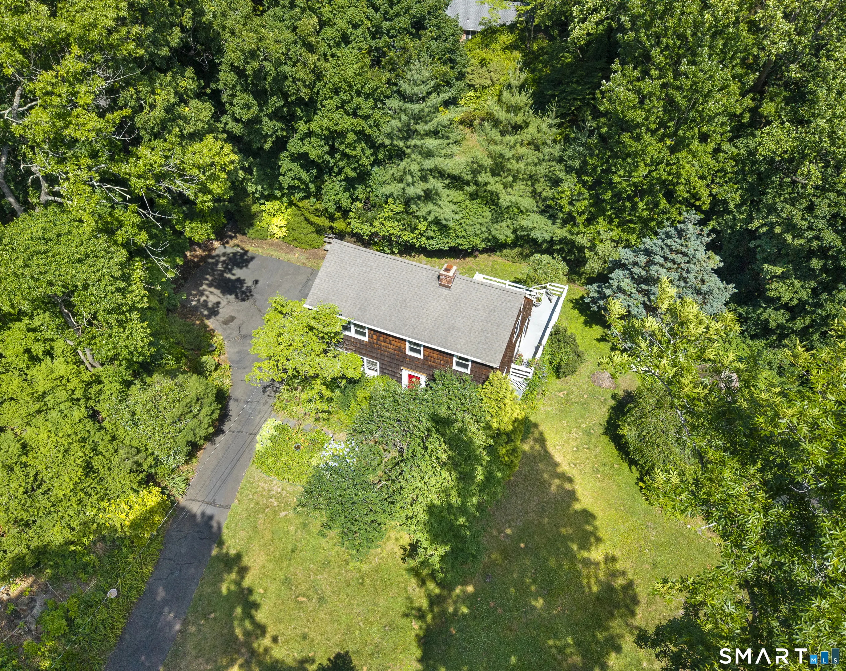 8 Oakledge Circle, Norwalk