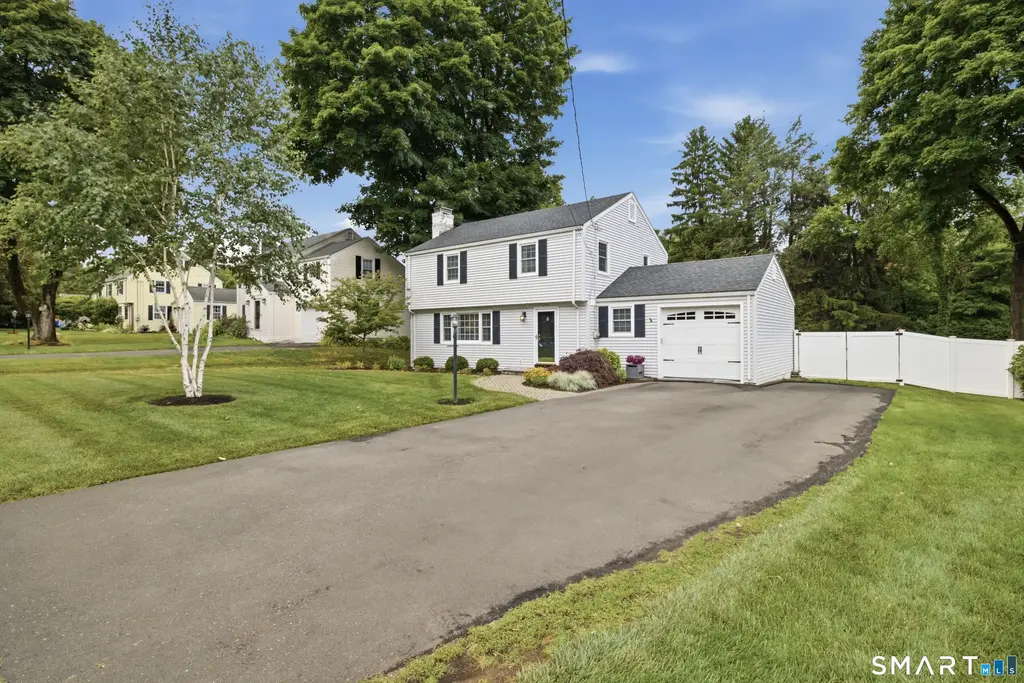 254 Tunxis Road, West Hartford
