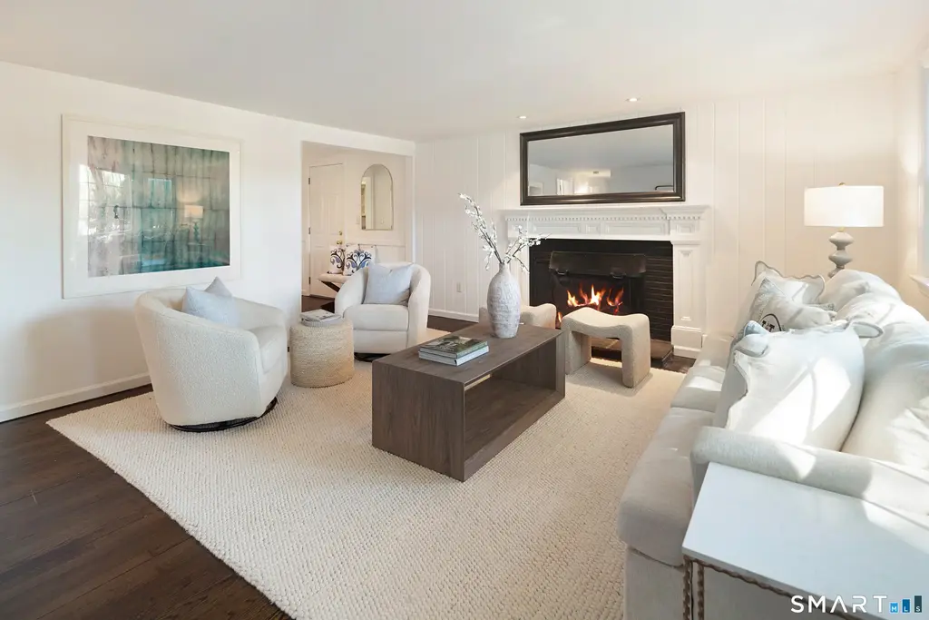 22 Powder Horn Road, Norwalk