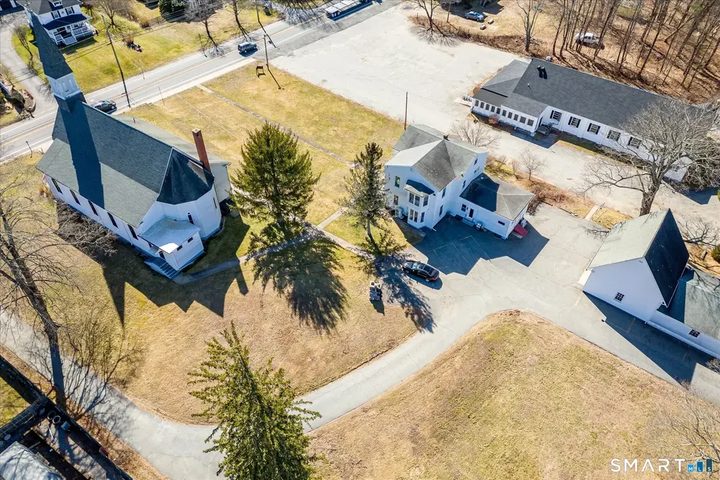 350 Hartford Pike, Killingly