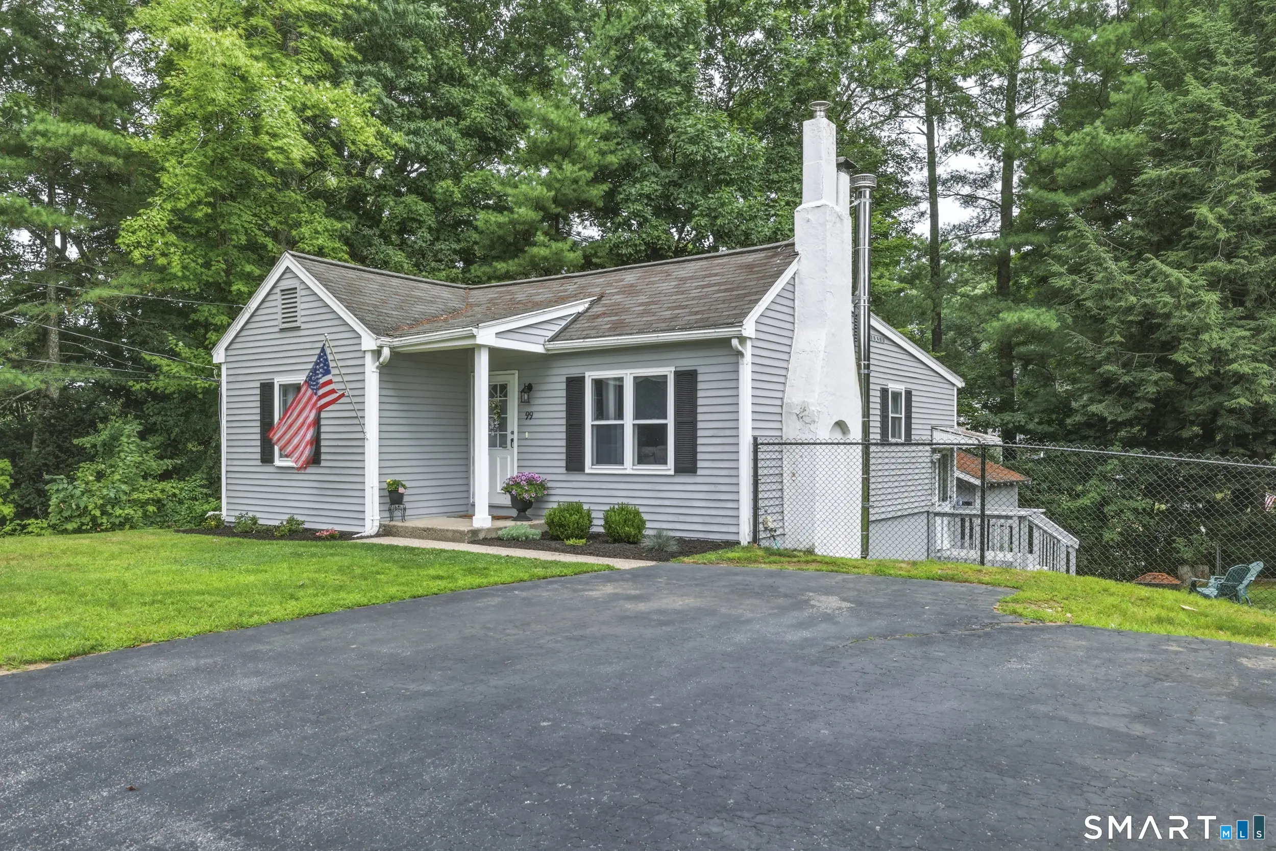 99 South Prospect Street, Putnam