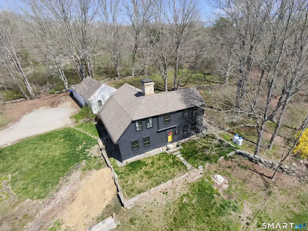 604 Pendleton Hill Road, North Stonington