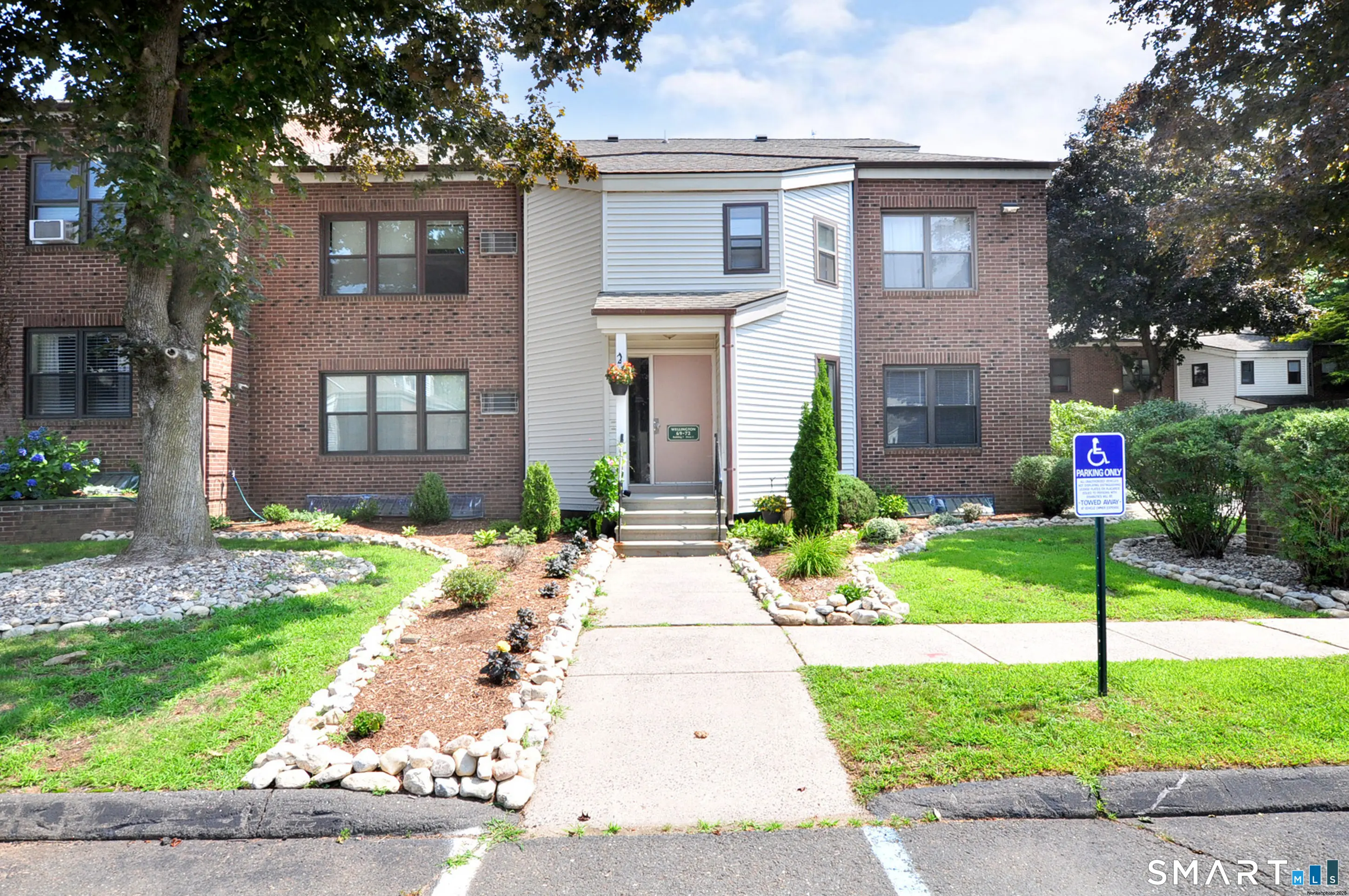 71 Wellington Drive 71, Farmington