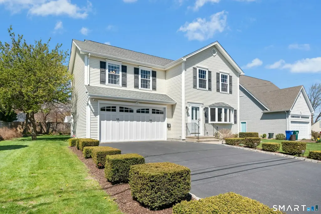 235 Laurel Street, Stratford