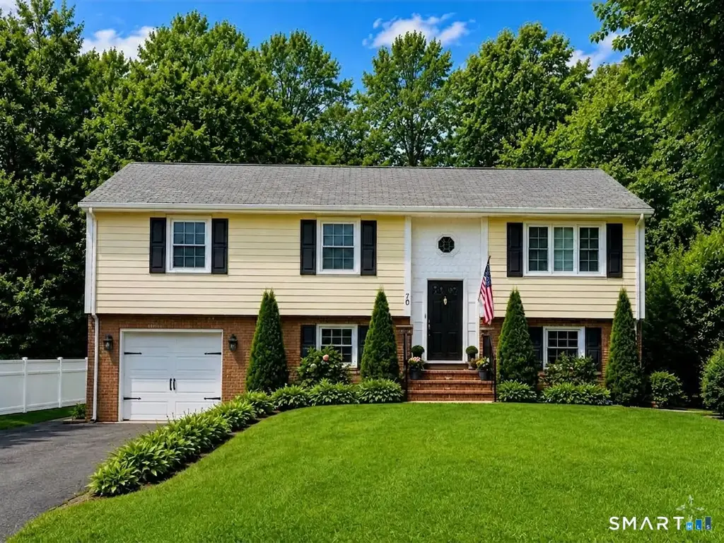 70 Dannell Drive, Stamford