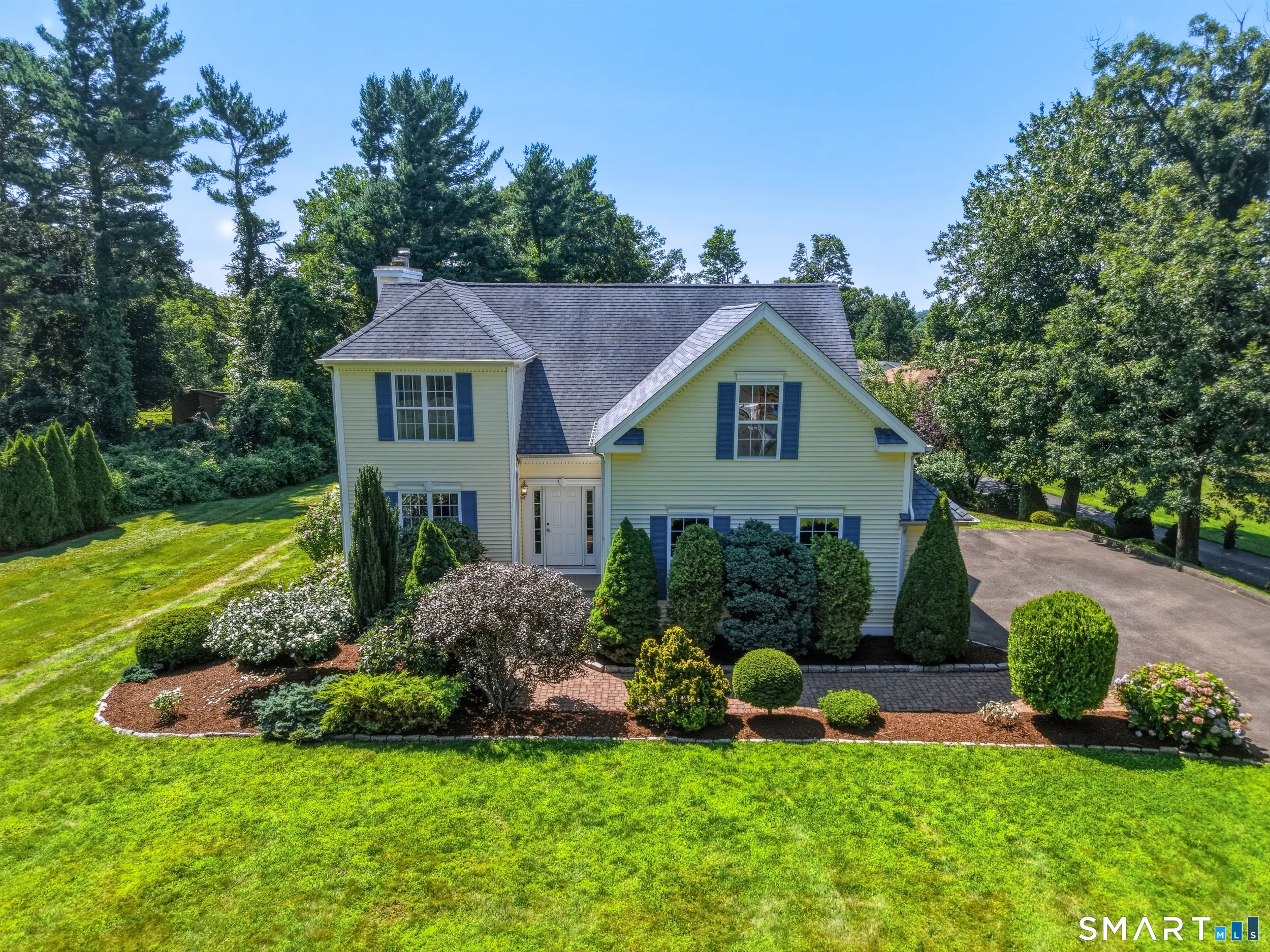 20 Ridgewood Court, Hamden