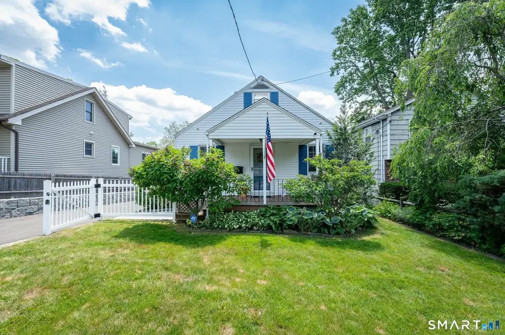 78 Saint Charles Avenue, Stamford
