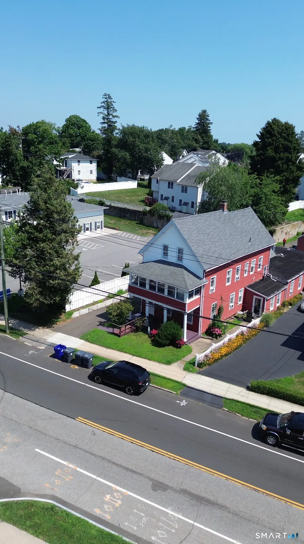 651 Main St Street, Branford