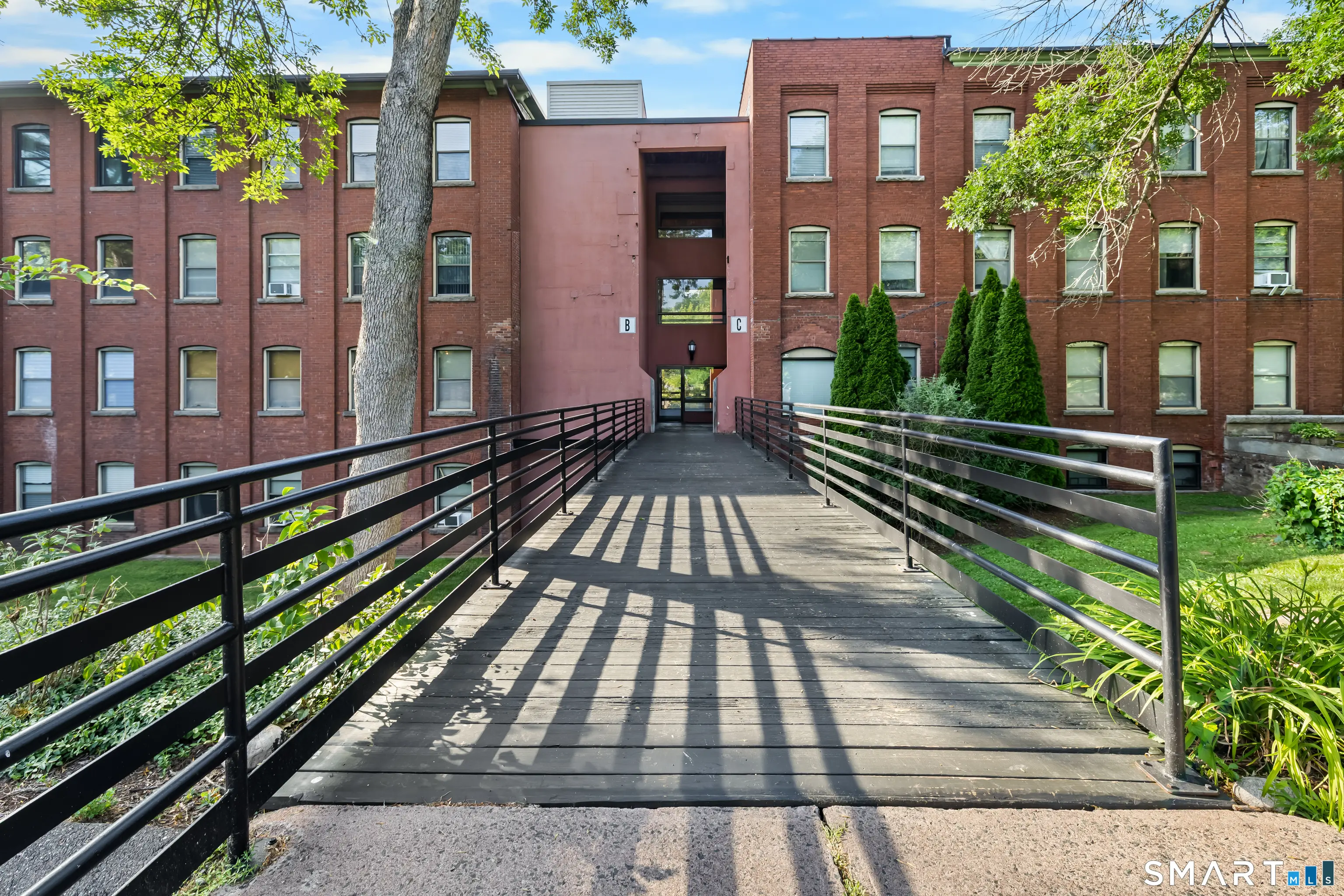 222 Williams Street East 121, Glastonbury