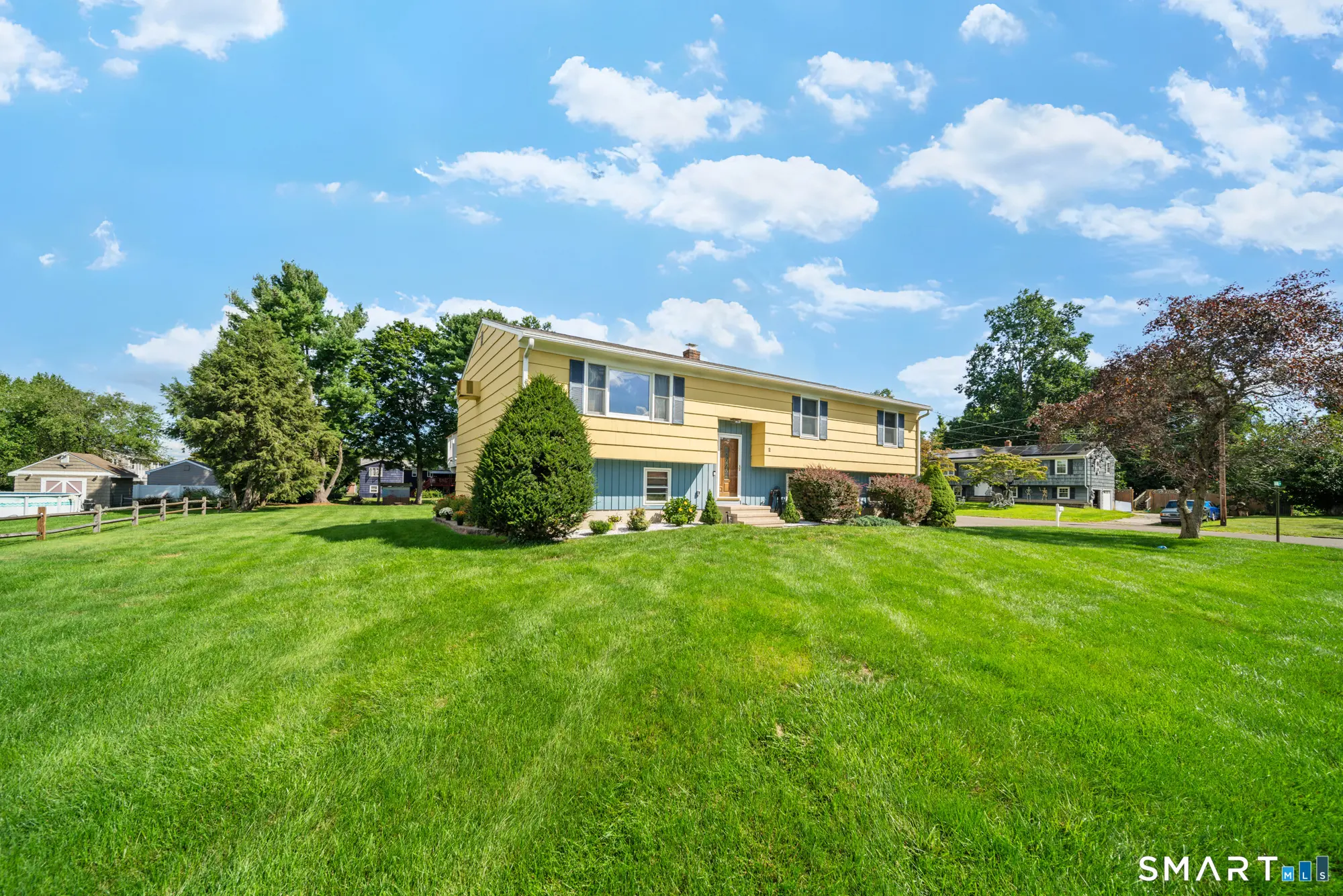 2 Ellen Drive, Beacon Falls