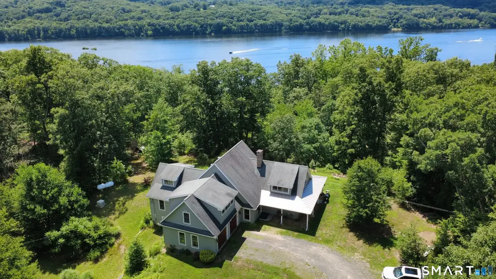 28 Sergeant Morgan Road, Haddam