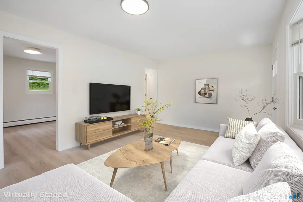 9 Cricket Road, East Windsor