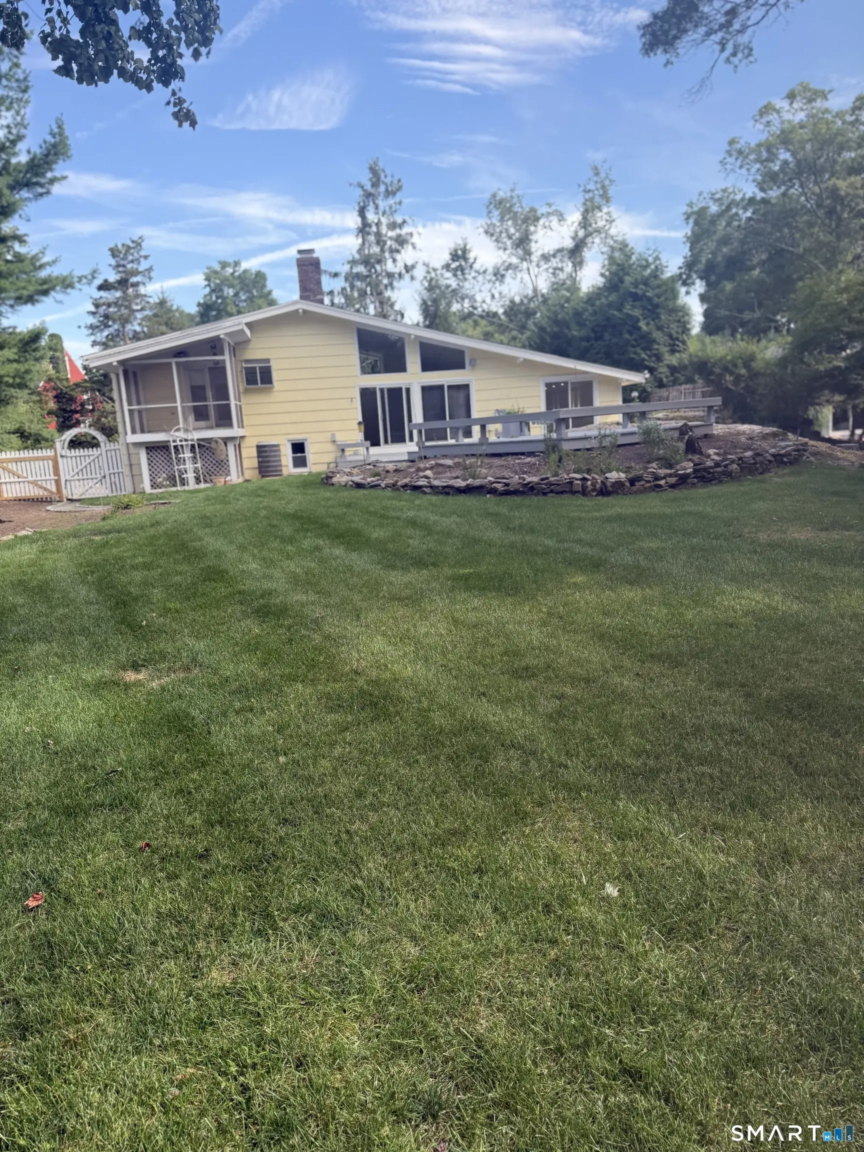 17-b Long Lots Road, Westport