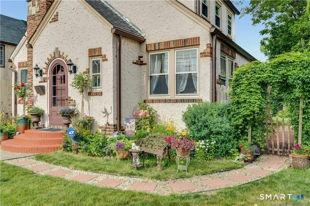 21 Elgin Avenue, Bethel