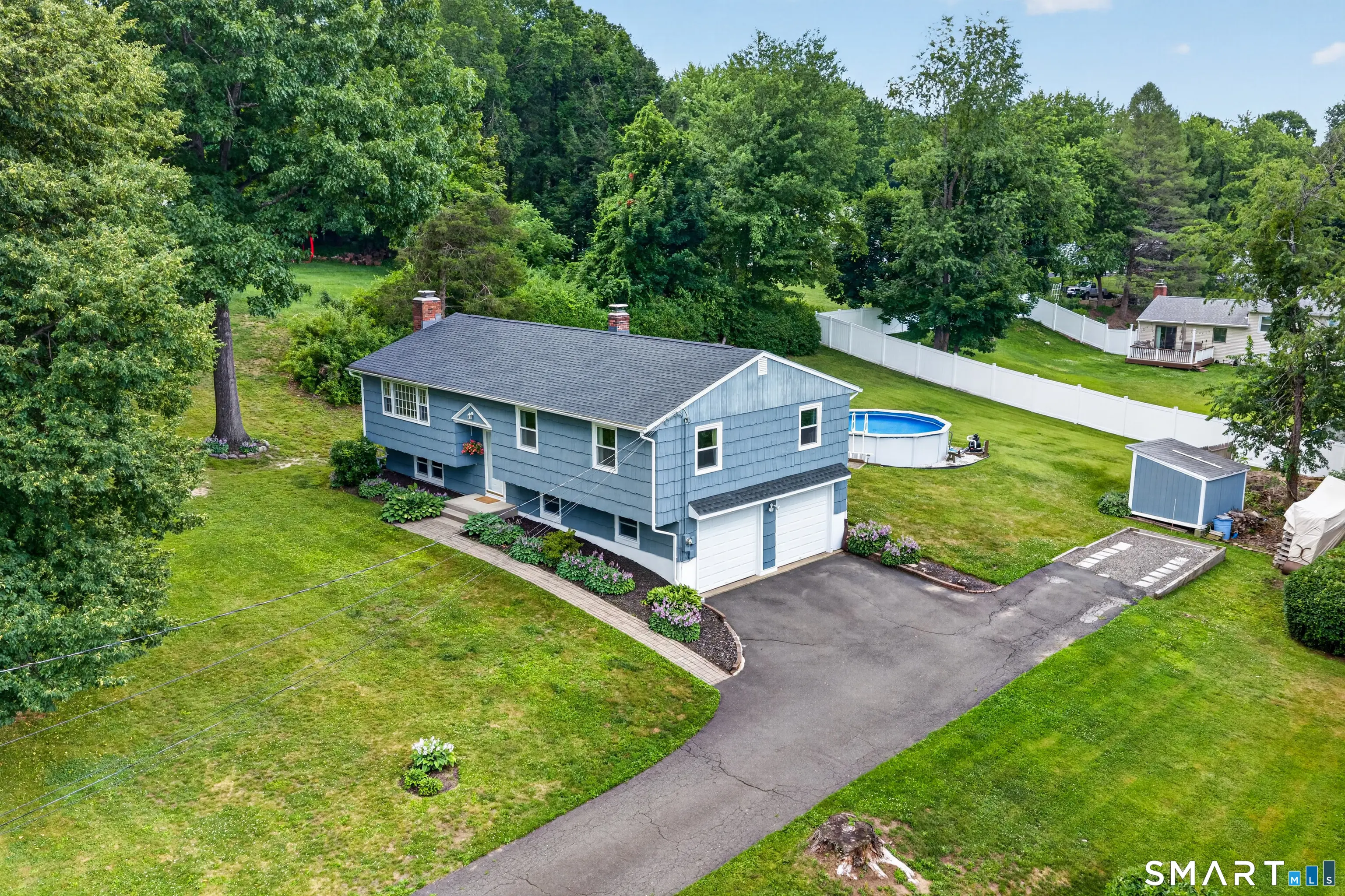 12 Quaker Ridge Road, Bethel