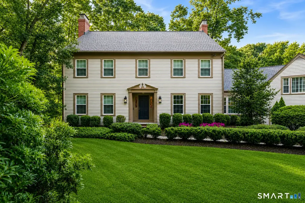 6 Valley Court, Bethel