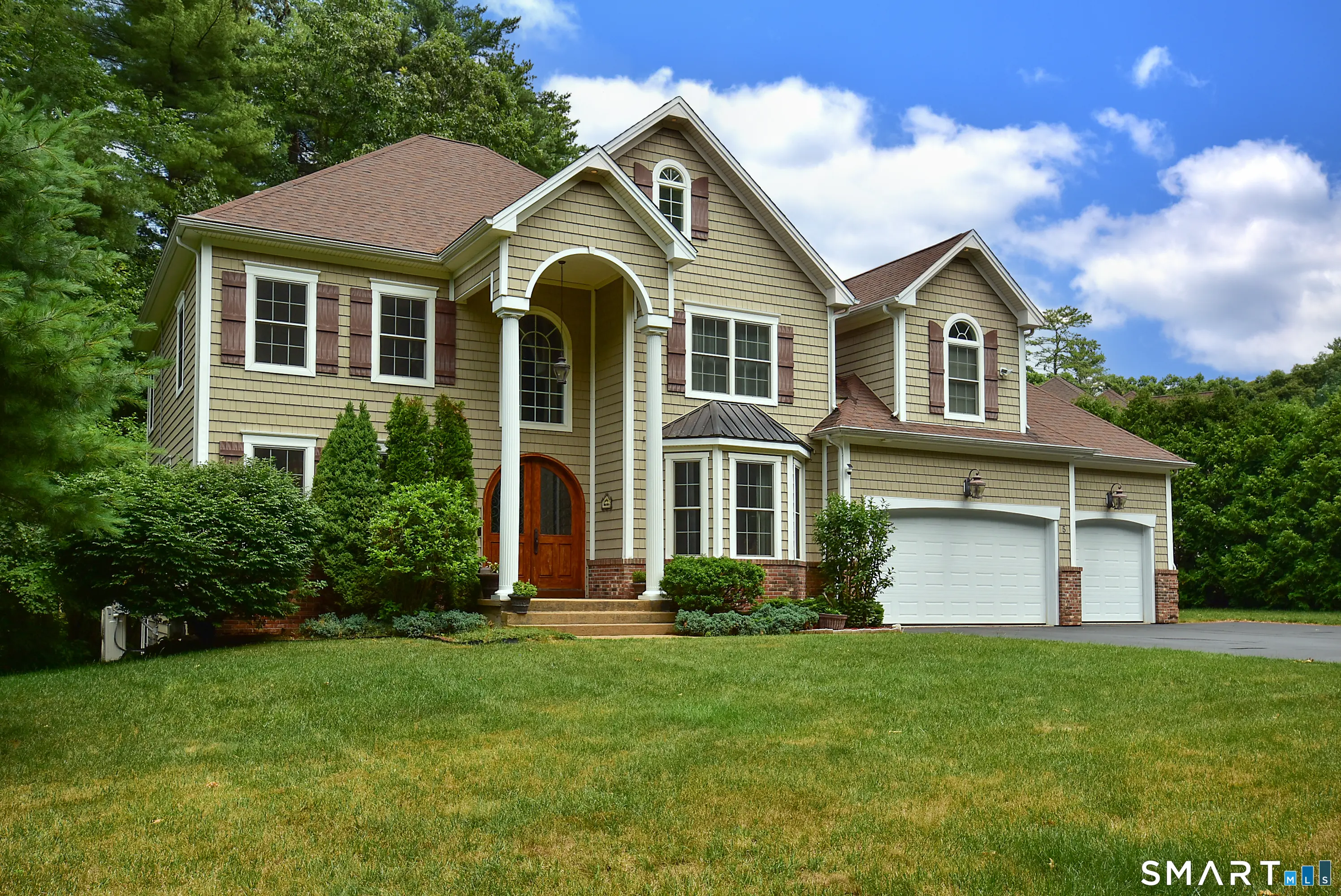 5 Biltmore Court, Avon