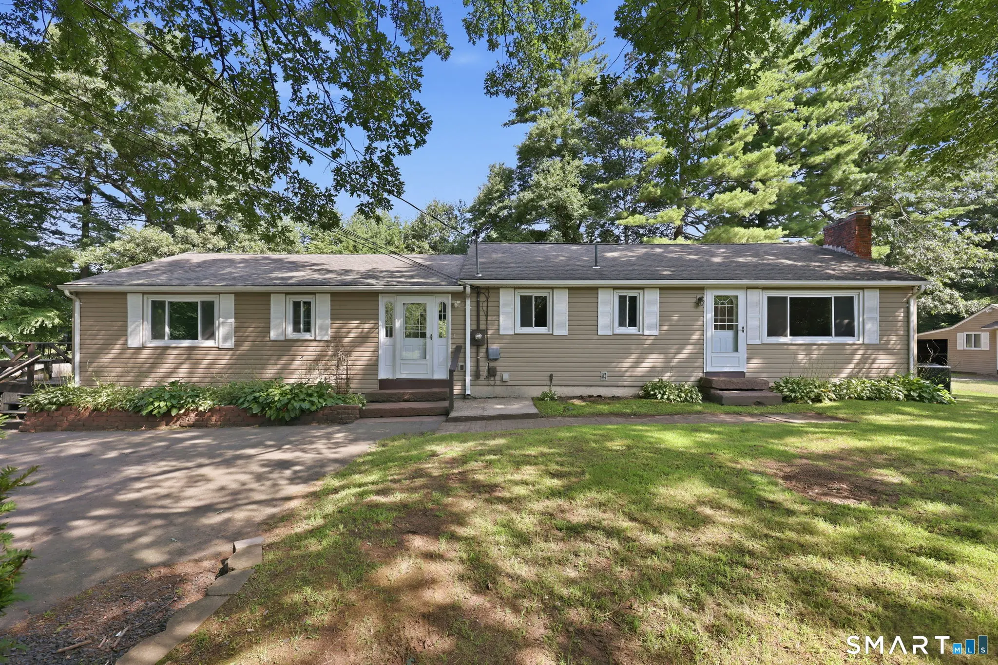 186 Jackson Drive, Suffield