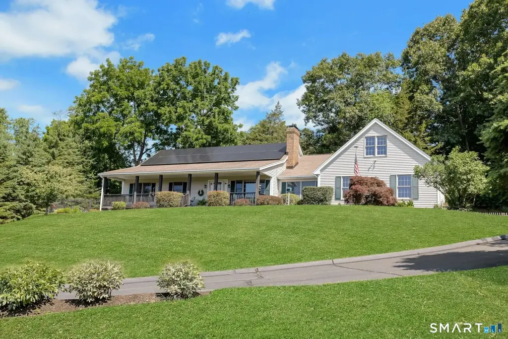 49 Walnut Hill Road, Bethel