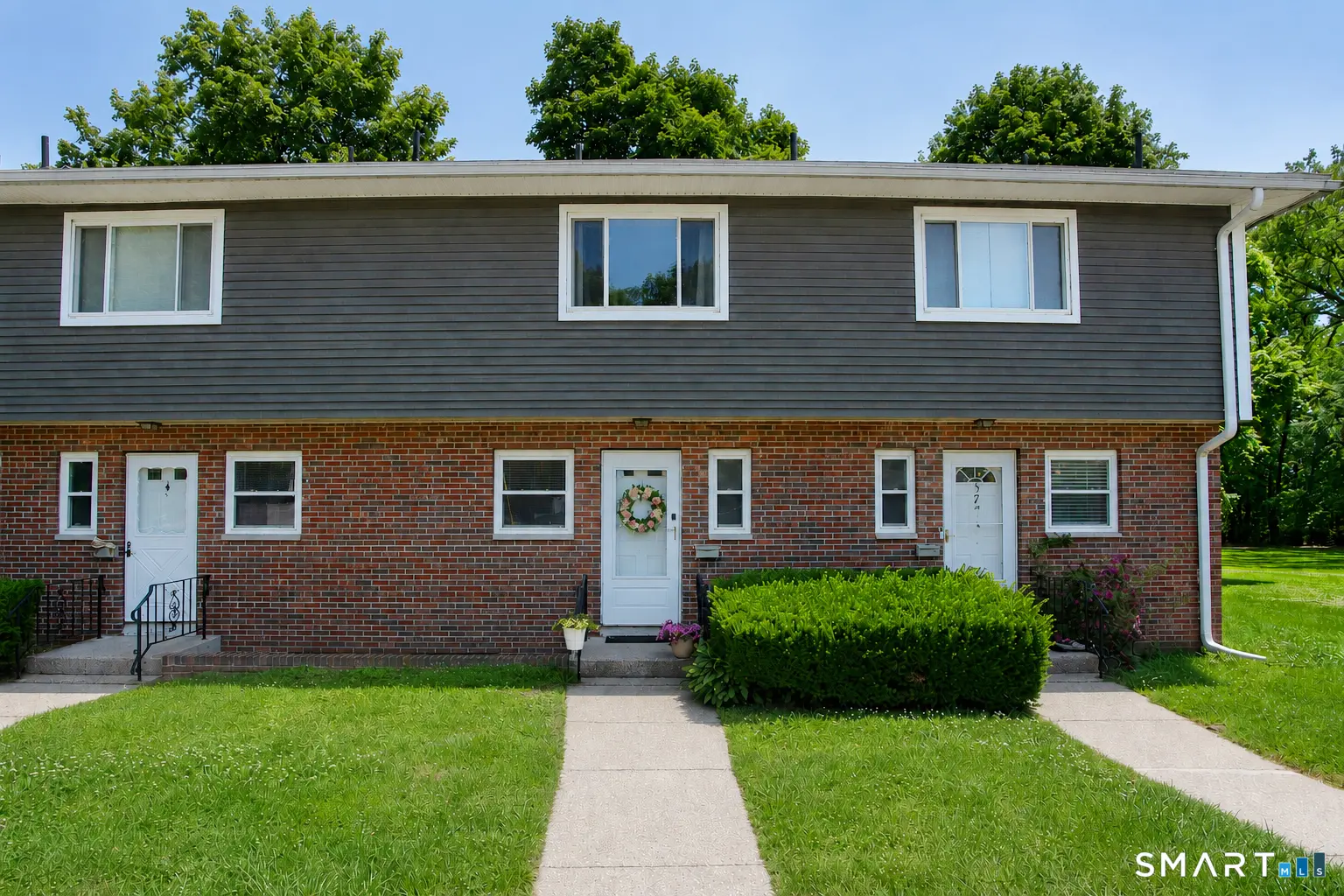3 Camelot Drive 5, Bloomfield