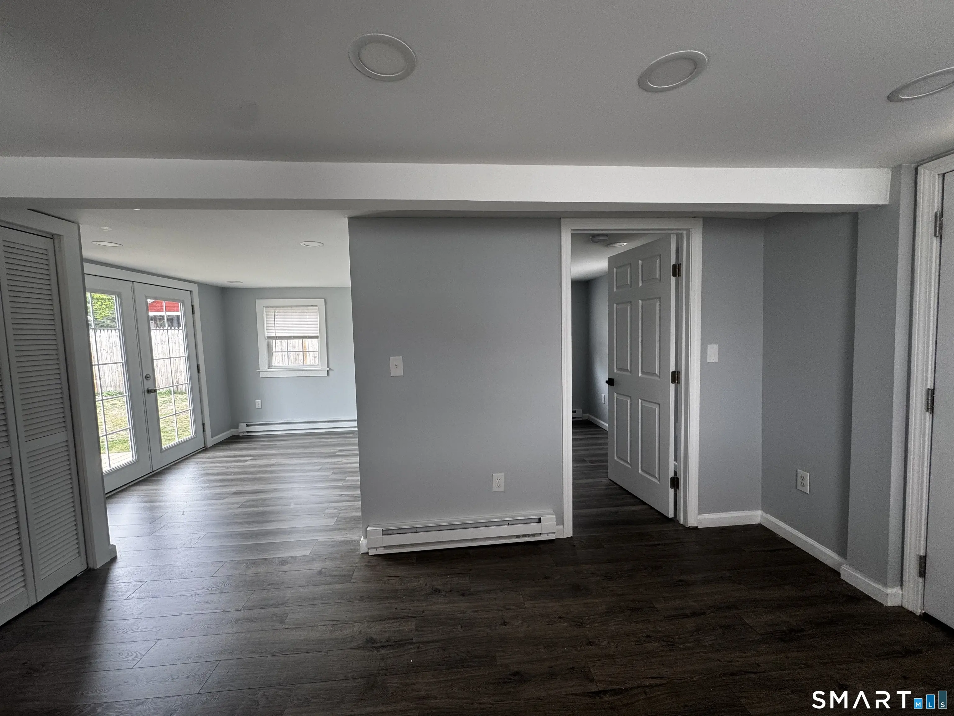 68 Black Point Road, East Lyme