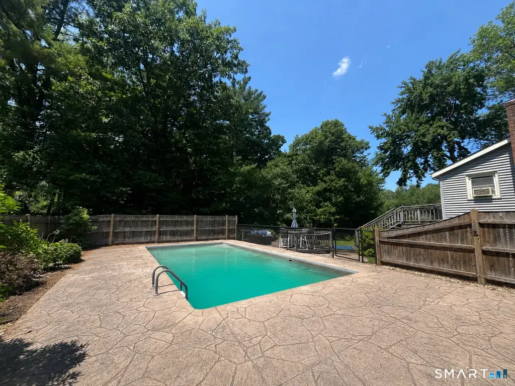 52 Willie Circle, Tolland
